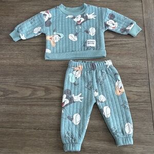 DISNEY BABY MICKEY MOUSE AND FRIENDS SWEATSUIT 0/3 MONTHS
